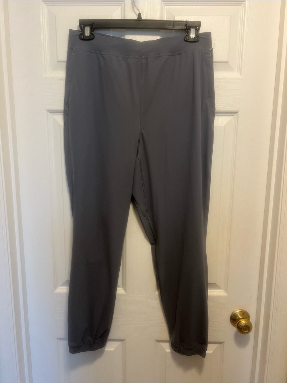 Lululemon Women’s Gray Jogger Pants